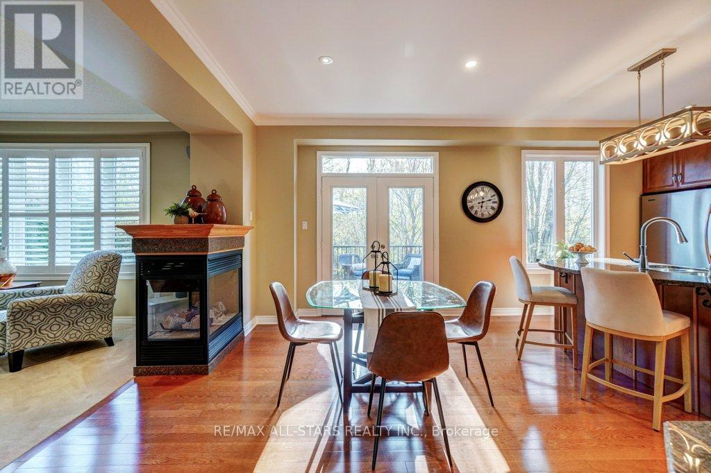 Photo 25 of 64 Button Crescent, Uxbridge ON