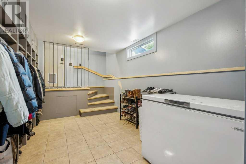 Single Family House for Sale in   Street SW Chinook Park Calgary 