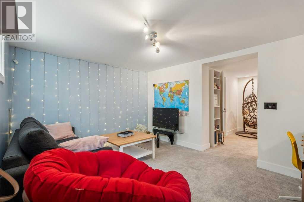 Single Family House for Sale in   Street SW Chinook Park Calgary 