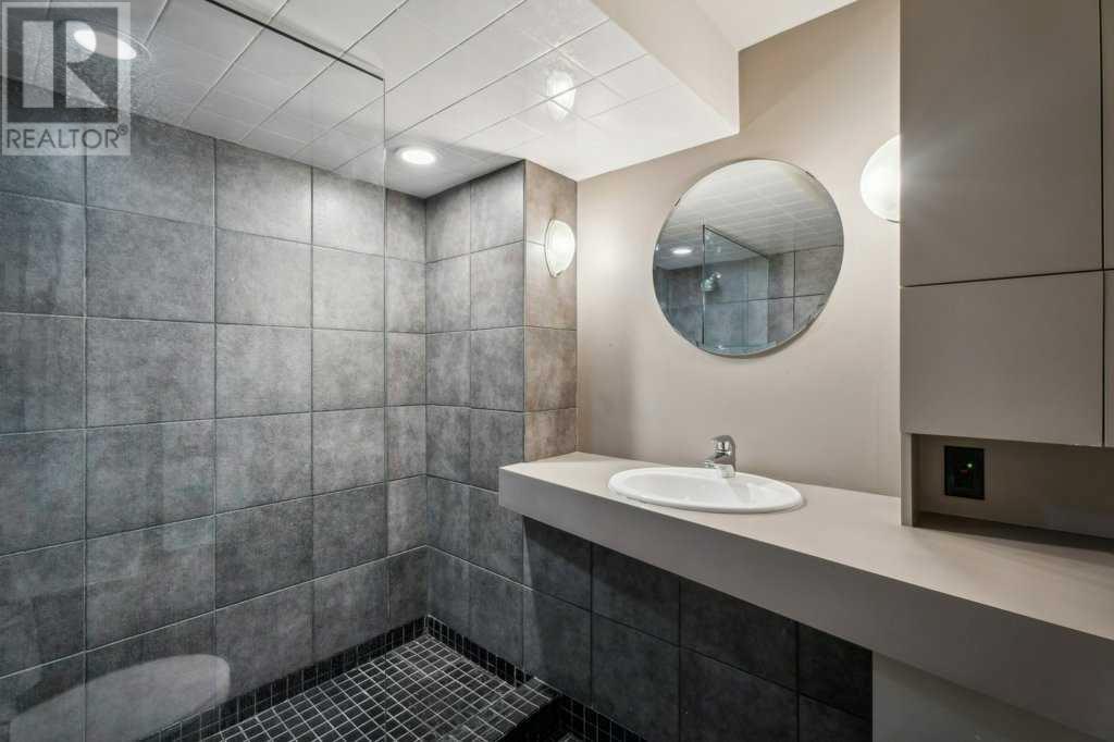 Single Family House for Sale in   Street SW Chinook Park Calgary 