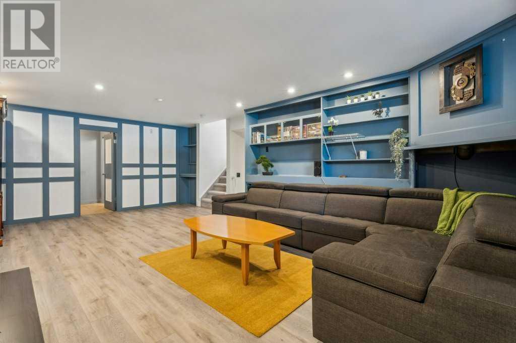 Single Family House for Sale in   Street SW Chinook Park Calgary 