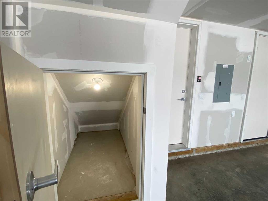 Single Family House for Sale in   Belmont Drive Belmont Calgary 