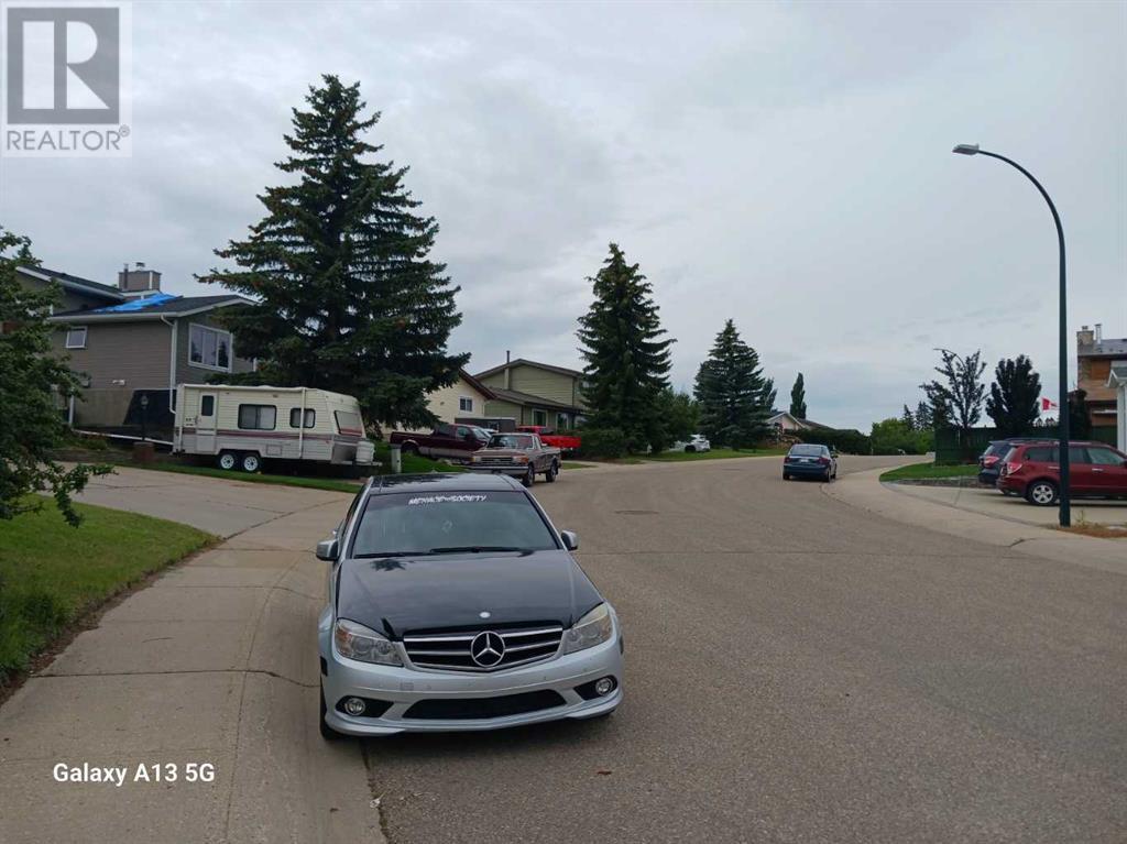 Single Family House Bungalow for Sale in  Gordon Street Glendale Red Deer 