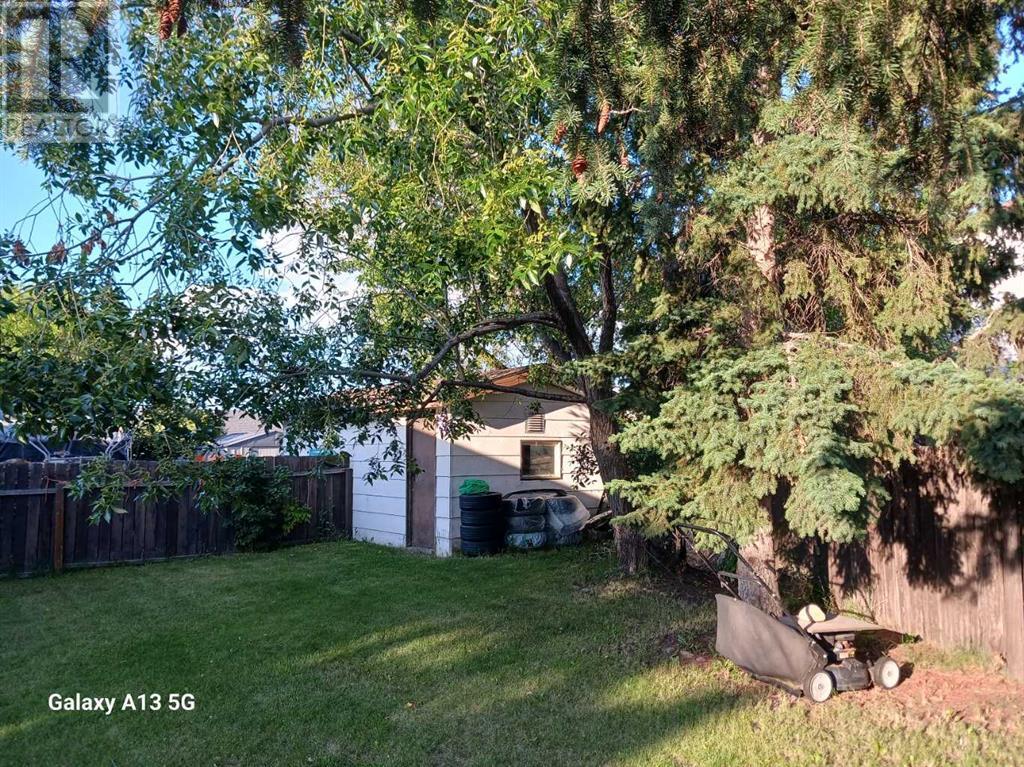 Single Family House Bungalow for Sale in  Gordon Street Glendale Red Deer 