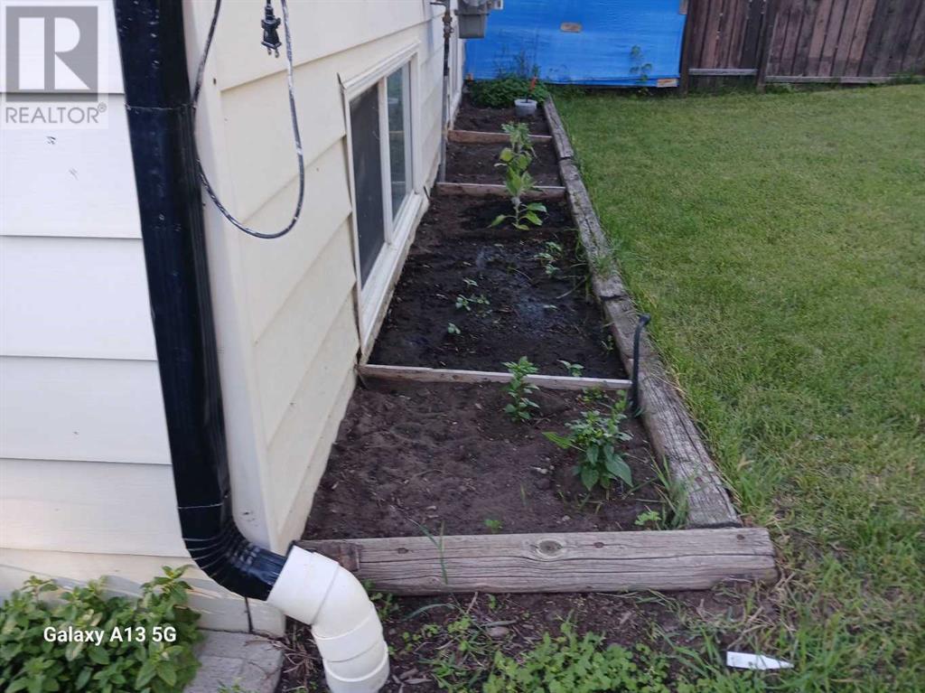 Single Family House Bungalow for Sale in  Gordon Street Glendale Red Deer 