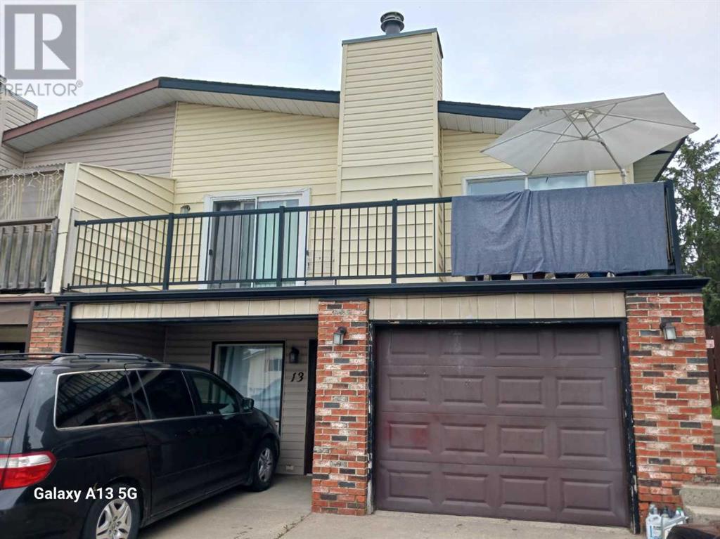 Single Family House Bungalow for Sale in  Gordon Street Glendale Red Deer 