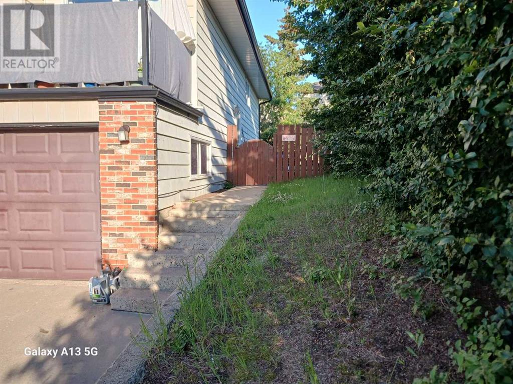 Single Family House Bungalow for Sale in  Gordon Street Glendale Red Deer 