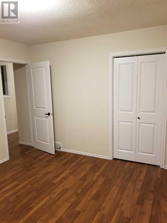 Single Family House Bi-level for Sale in   Avenue NW Bowness Calgary 