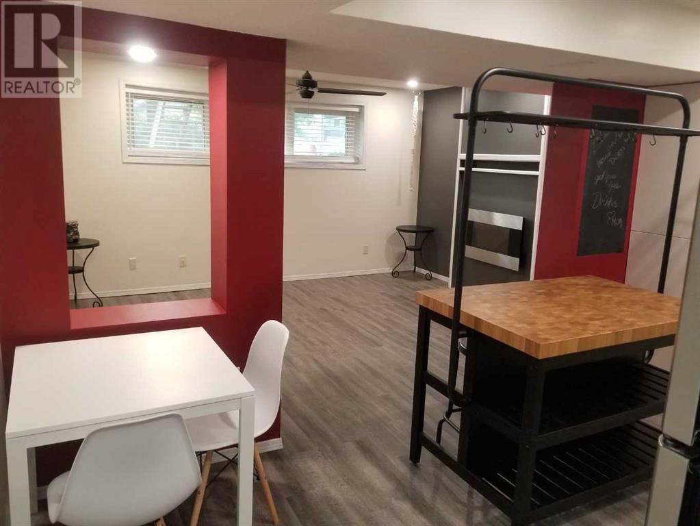 Single Family House Bi-level for Sale in   Avenue NW Bowness Calgary 