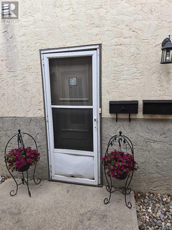 7420 36 Avenue NW, Calgary, Alberta