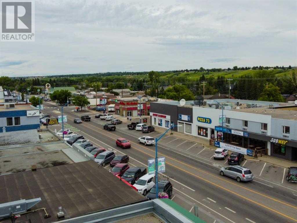 Single Family House Bi-level for Sale in   Avenue NW Bowness Calgary 