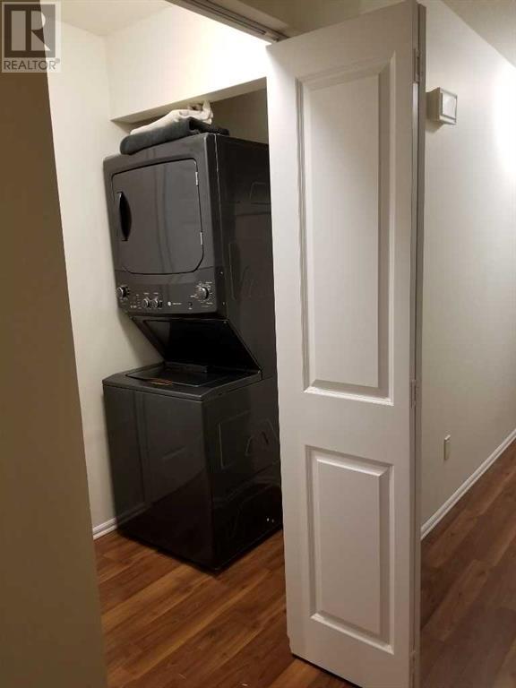 Single Family House Bi-level for Sale in   Avenue NW Bowness Calgary 