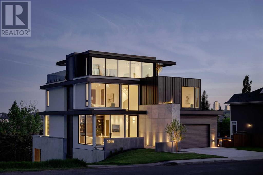 Single Family House for Sale in   Avenue NW Hounsfield Heights/Briar Hill Calgary 