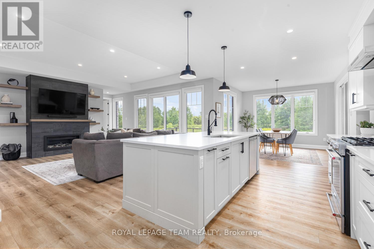 Photo 20 of 3783 Woodkilton Road, Ottawa ON