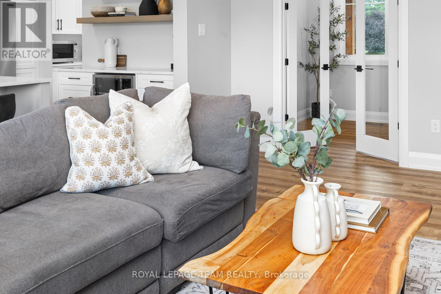 Photo 9 of 3783 Woodkilton Road, Ottawa ON