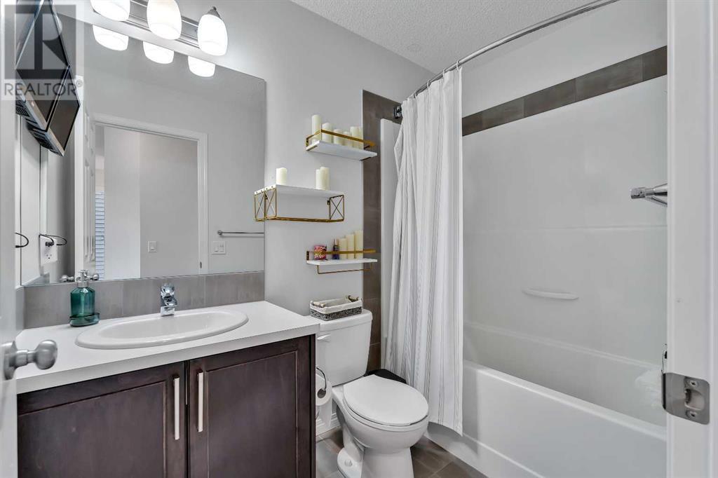 Single Family House for Sale in  savanna Boulevard NE Saddle Ridge Calgary 