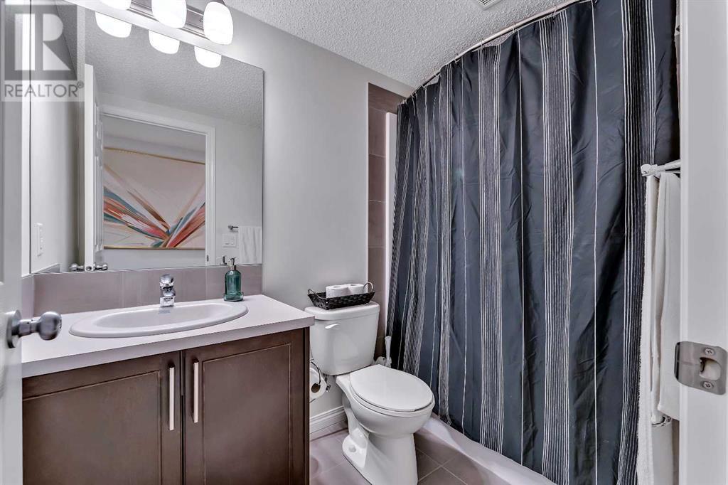 Single Family House for Sale in  savanna Boulevard NE Saddle Ridge Calgary 