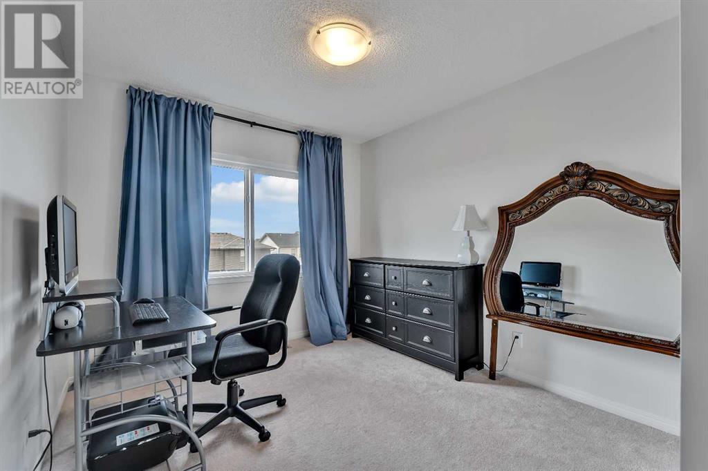 Single Family House for Sale in  savanna Boulevard NE Saddle Ridge Calgary 