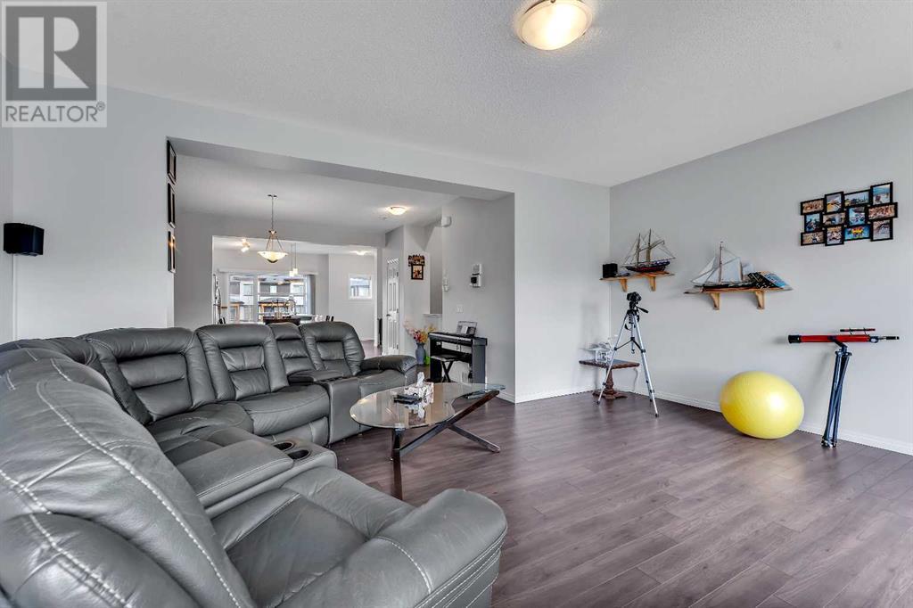 Single Family House for Sale in  savanna Boulevard NE Saddle Ridge Calgary 