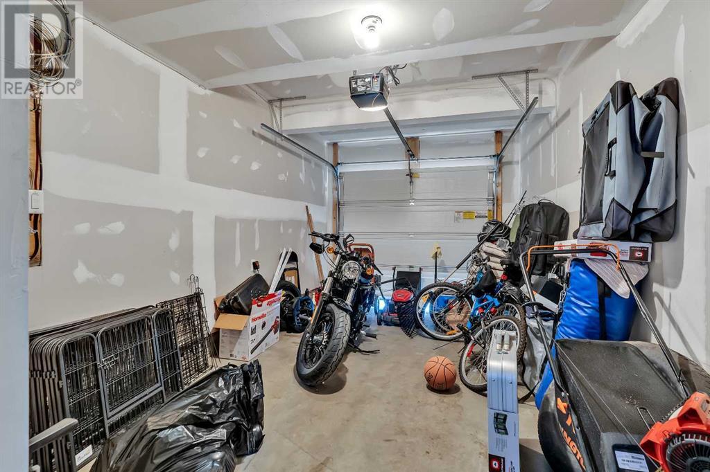 Single Family House for Sale in  savanna Boulevard NE Saddle Ridge Calgary 