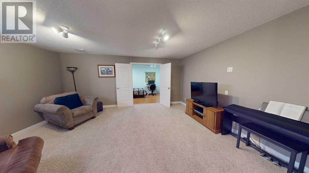 Single Family House for Sale in  Chaparral Valley Drive SE Chaparral Calgary 
