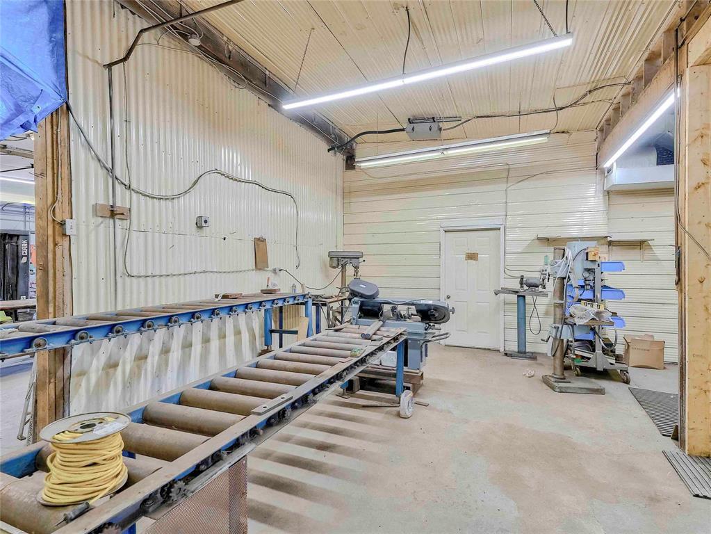 Photo 6 of 8136 89 N Road, Gunton MB