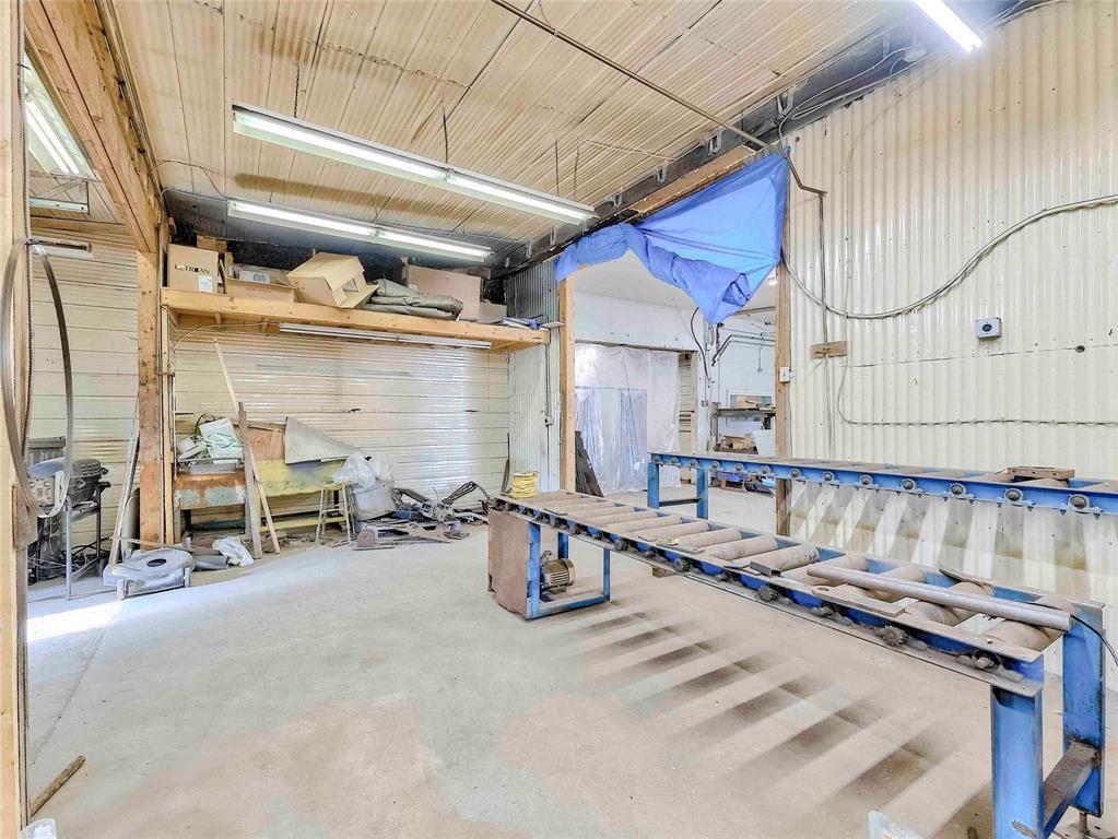Photo 12 of 8136 89 N Road, Gunton MB