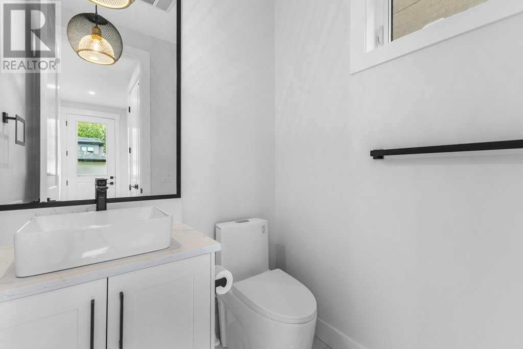 Single Family House for Sale in  th Avenue NW Capitol Hill Calgary 