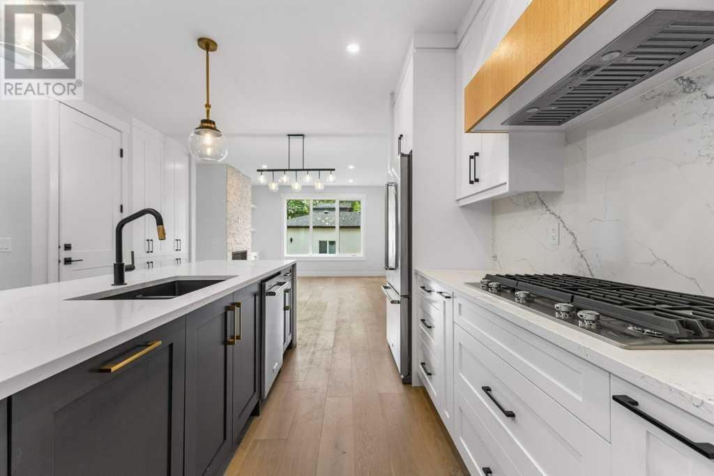 Single Family House for Sale in  th Avenue NW Capitol Hill Calgary 