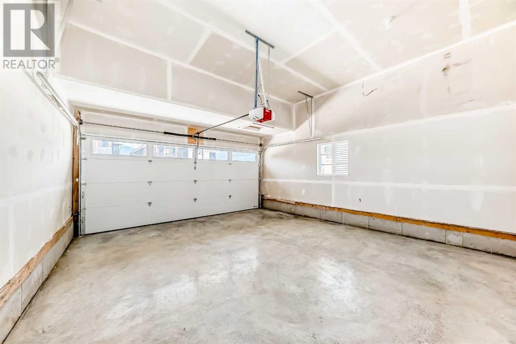 Single Family House 3 Level for Sale in  Homestead Circle NE Homestead Calgary 