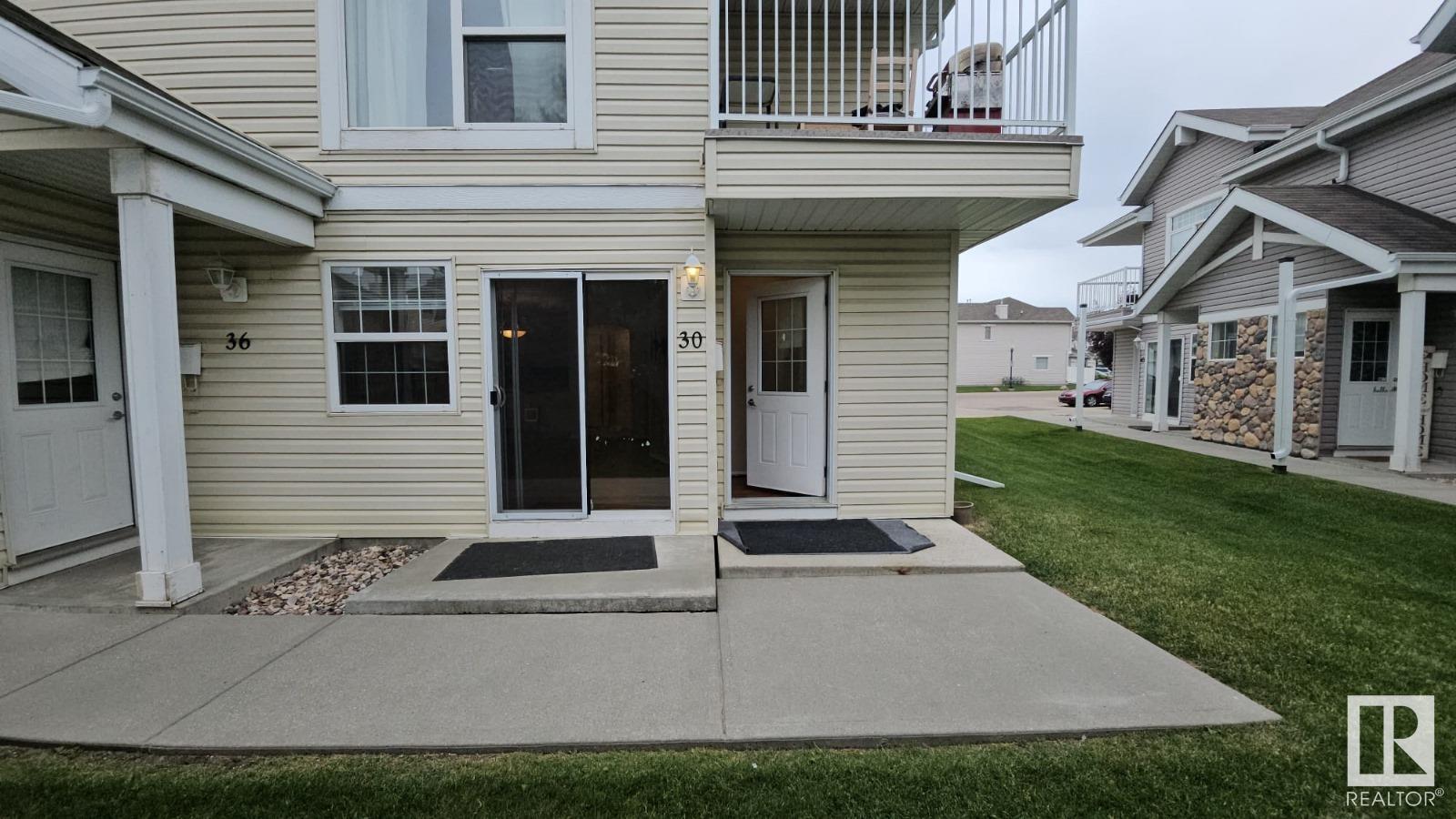 Photo 15 of 30 150 Edwards Dr Sw, Edmonton AB