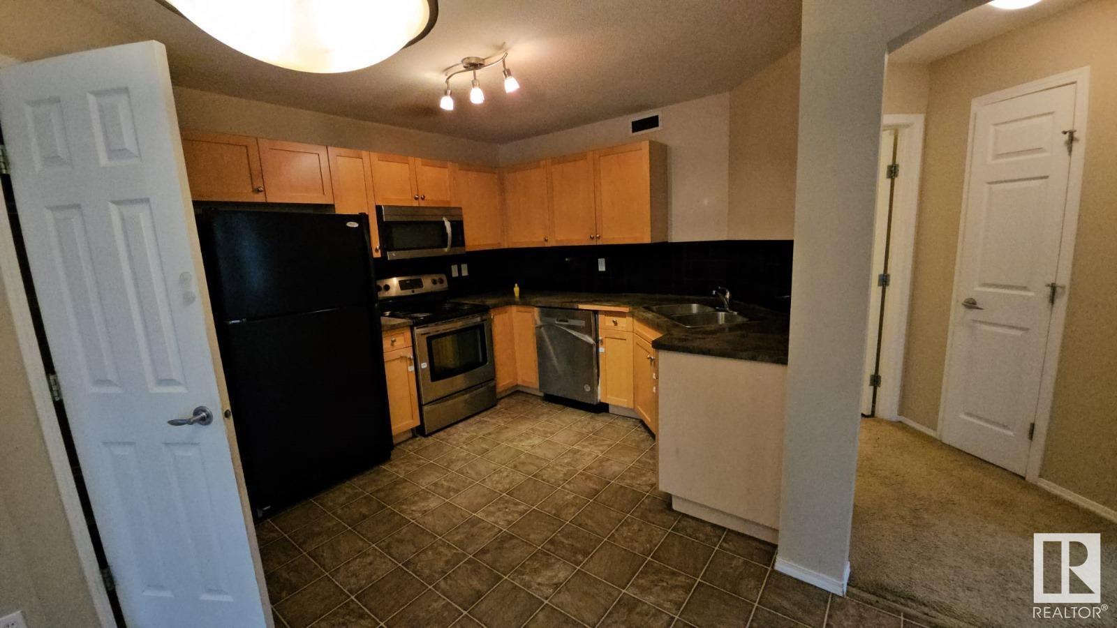 Photo 14 of 30 150 Edwards Dr Sw, Edmonton AB