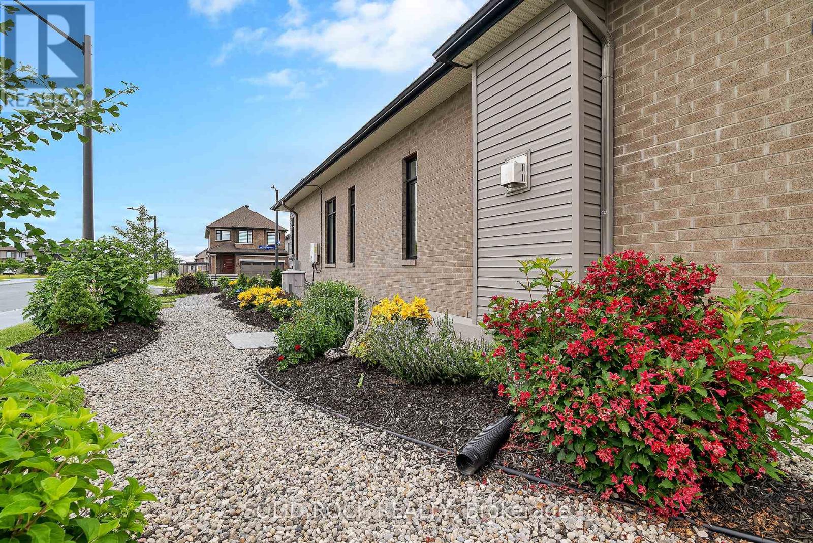 Photo 43 of 135 Pathfinder Way, Ottawa ON