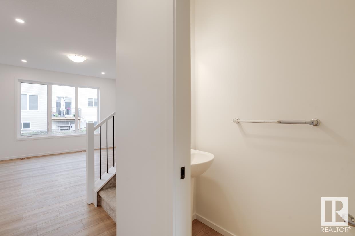 Photo 21 of 1038 Wolf Willow Wy, Sherwood Park AB