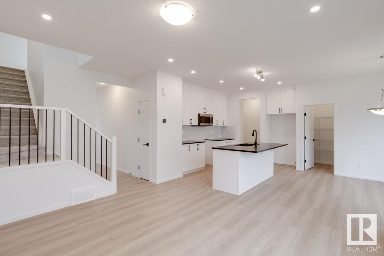 Photo 33 of 1038 Wolf Willow Wy, Sherwood Park AB