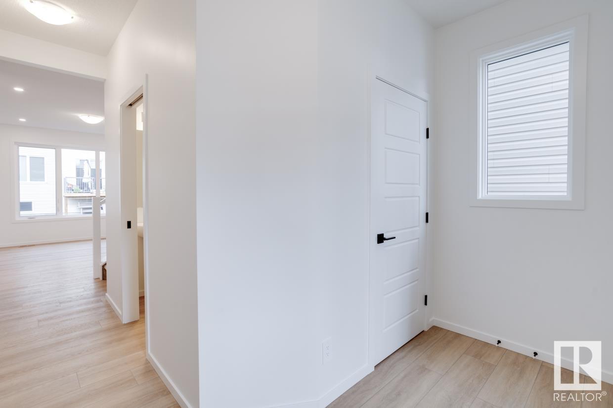 Photo 7 of 1038 Wolf Willow Wy, Sherwood Park AB