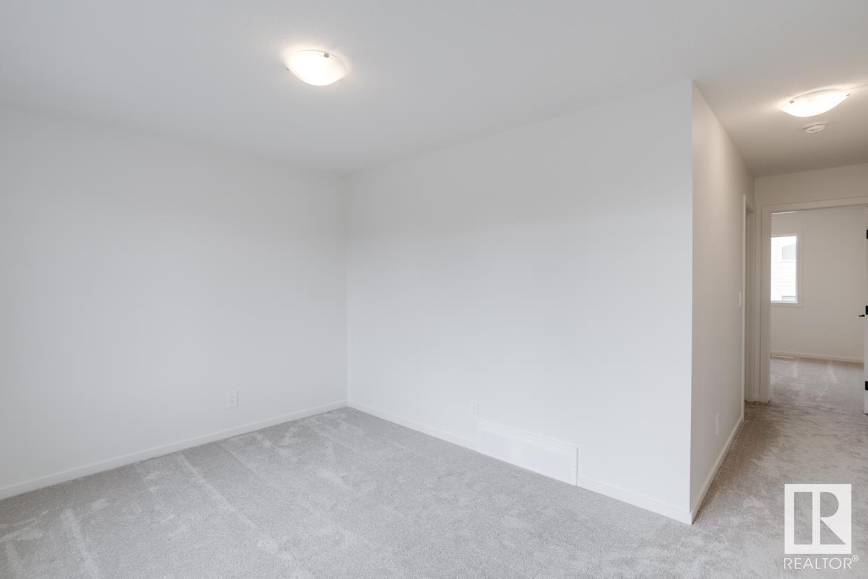 Photo 6 of 1038 Wolf Willow Wy, Sherwood Park AB