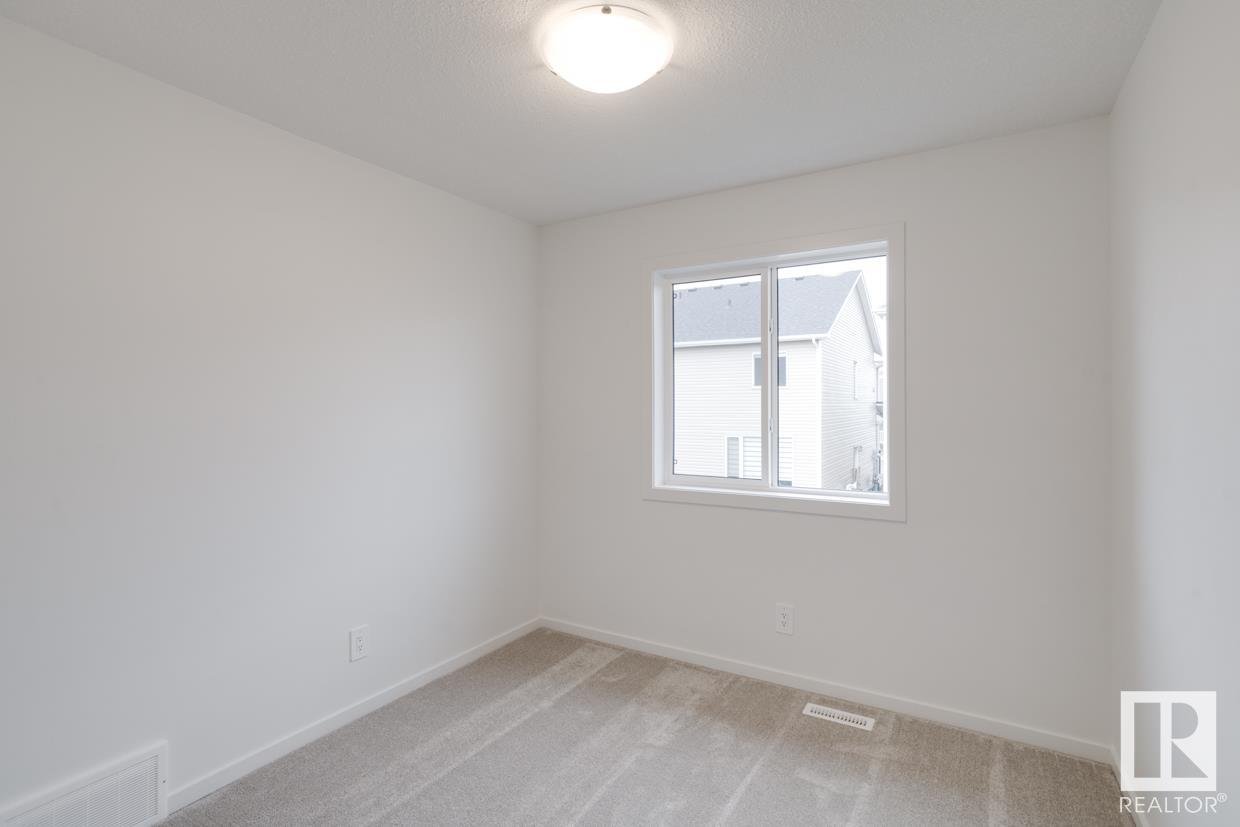 Photo 2 of 1038 Wolf Willow Wy, Sherwood Park AB