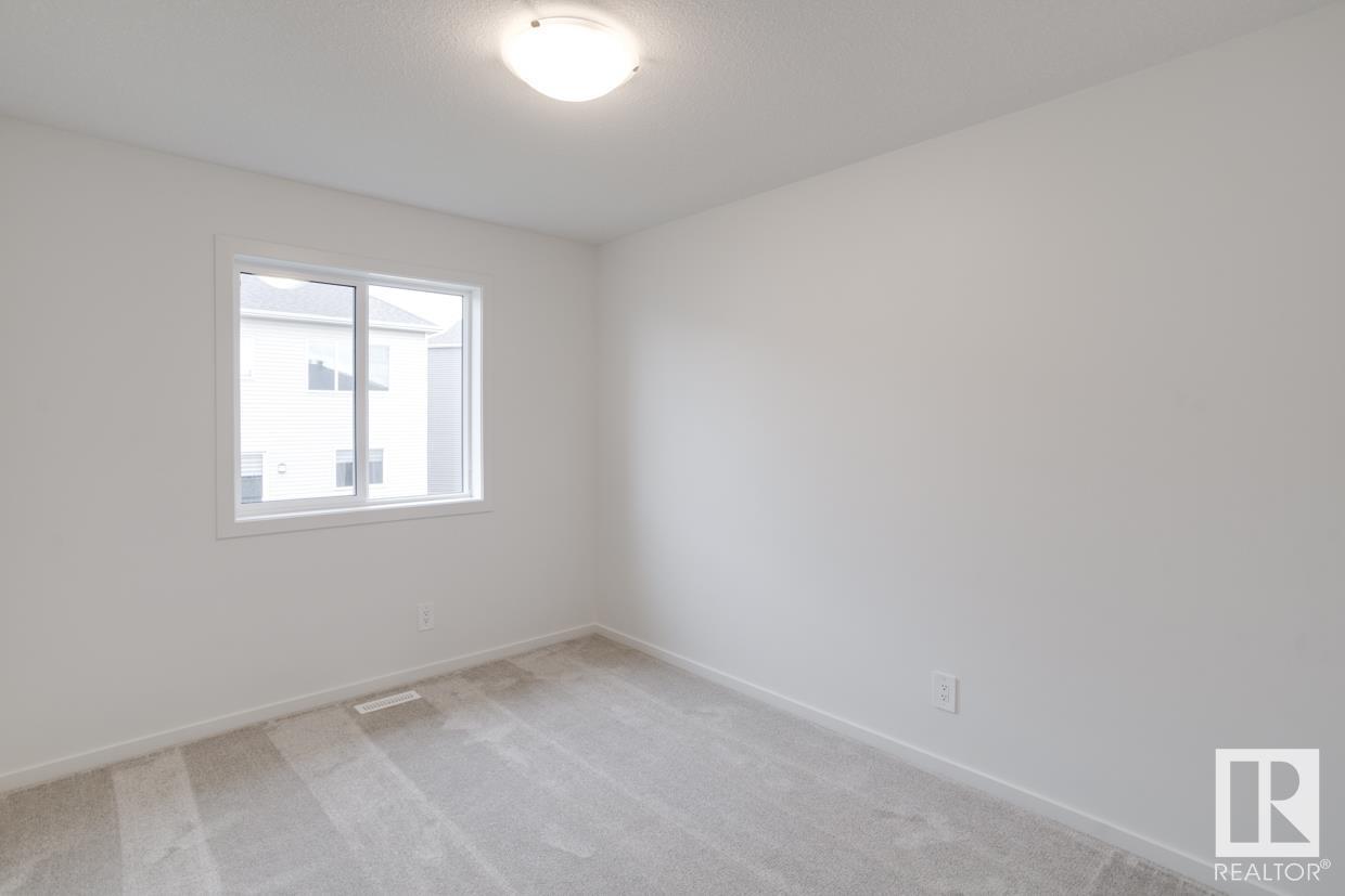 Photo 12 of 1038 Wolf Willow Wy, Sherwood Park AB