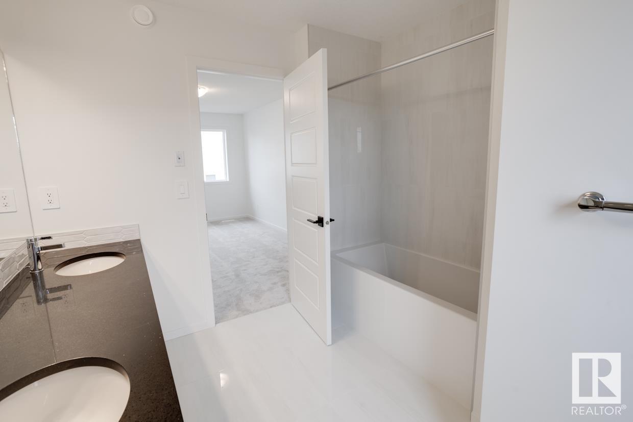 Photo 57 of 1038 Wolf Willow Wy, Sherwood Park AB