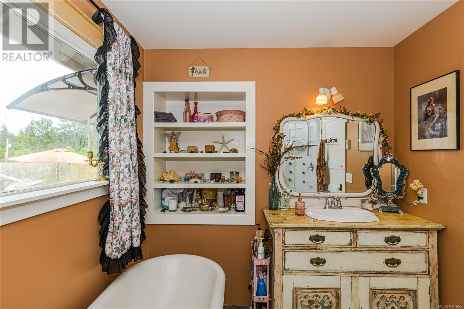  231 Kanaka Road, Salt Spring
