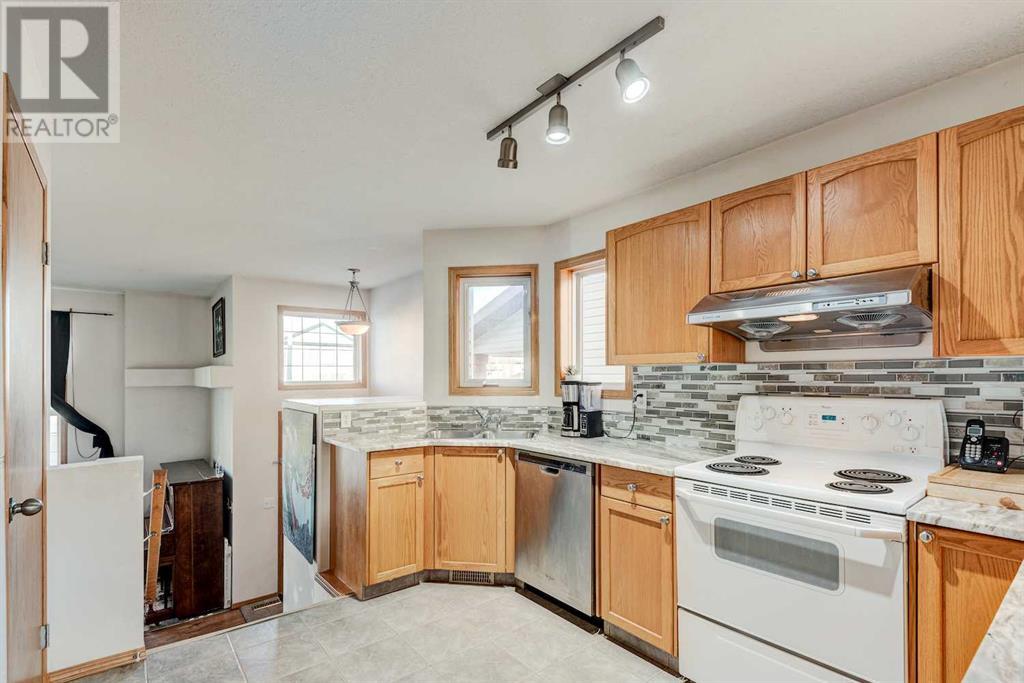 Single Family House 3 Level for Sale in  Coventry Road NE Coventry Hills Calgary 