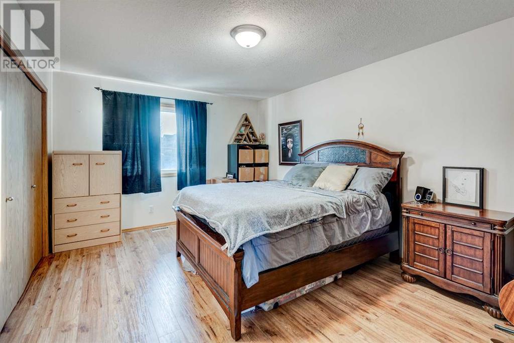 Single Family House 3 Level for Sale in  Coventry Road NE Coventry Hills Calgary 