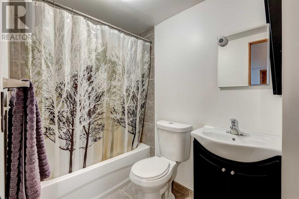 Single Family House 3 Level for Sale in  Coventry Road NE Coventry Hills Calgary 
