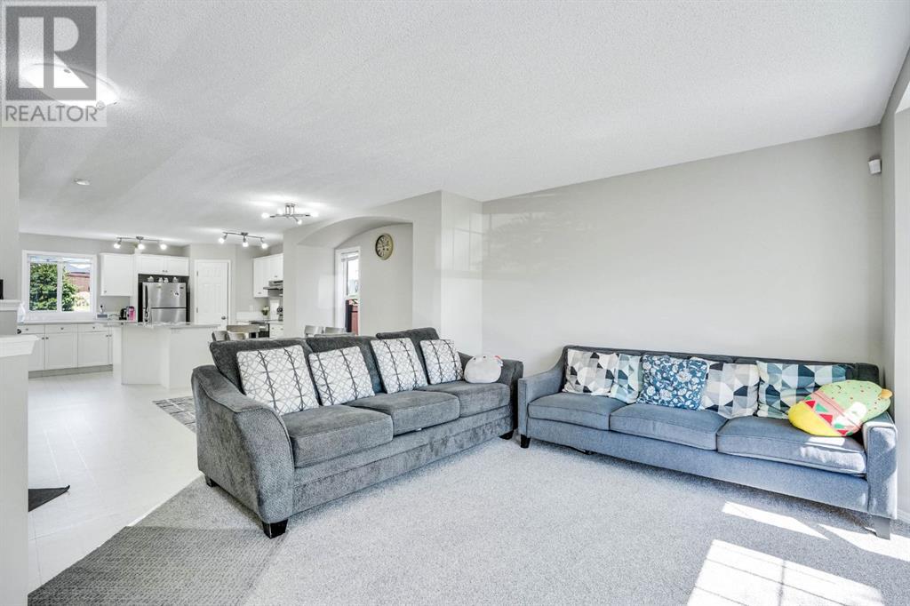 Single Family House for Sale in  Taravista Street NE Taradale Calgary 