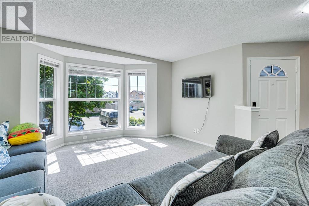 Single Family House for Sale in  Taravista Street NE Taradale Calgary 