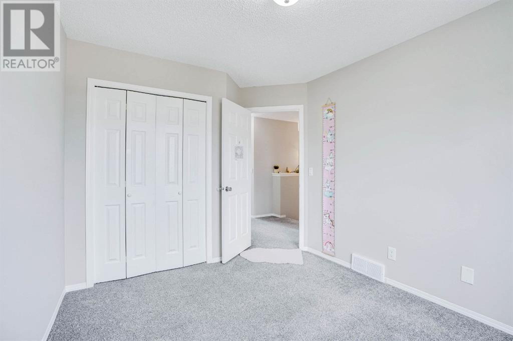 Single Family House for Sale in  Taravista Street NE Taradale Calgary 