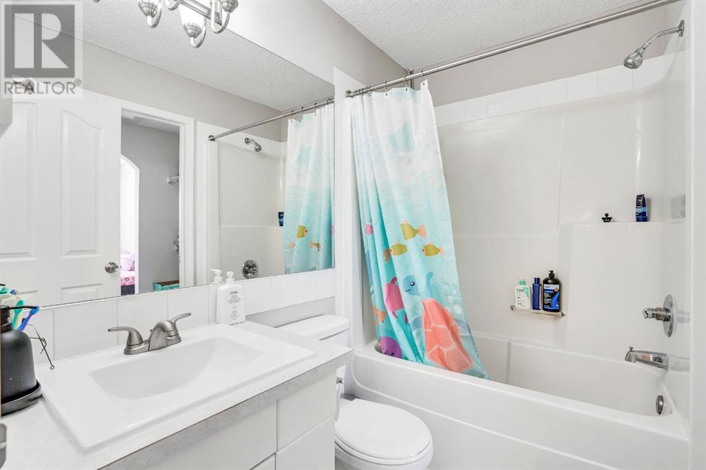 Single Family House for Sale in  Taravista Street NE Taradale Calgary 