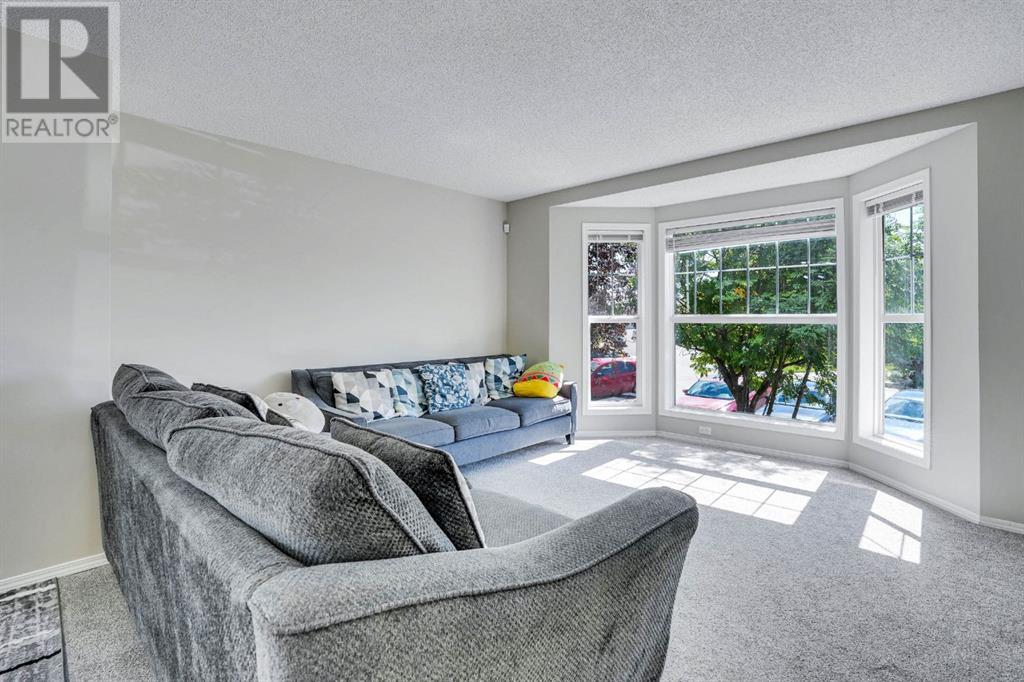 Single Family House for Sale in  Taravista Street NE Taradale Calgary 