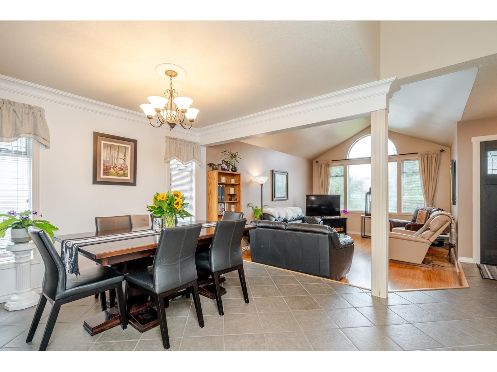 Photo 3 of 26636 30 Avenue, Langley BC
